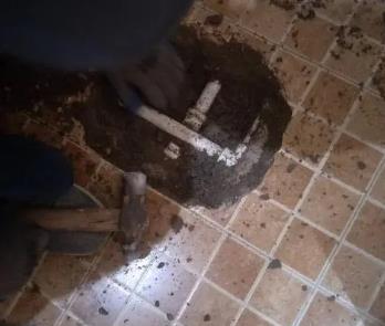 伊犁哈萨克卫生间漏水维修公司为您分享下卫生间渗水如何处理及注意事项